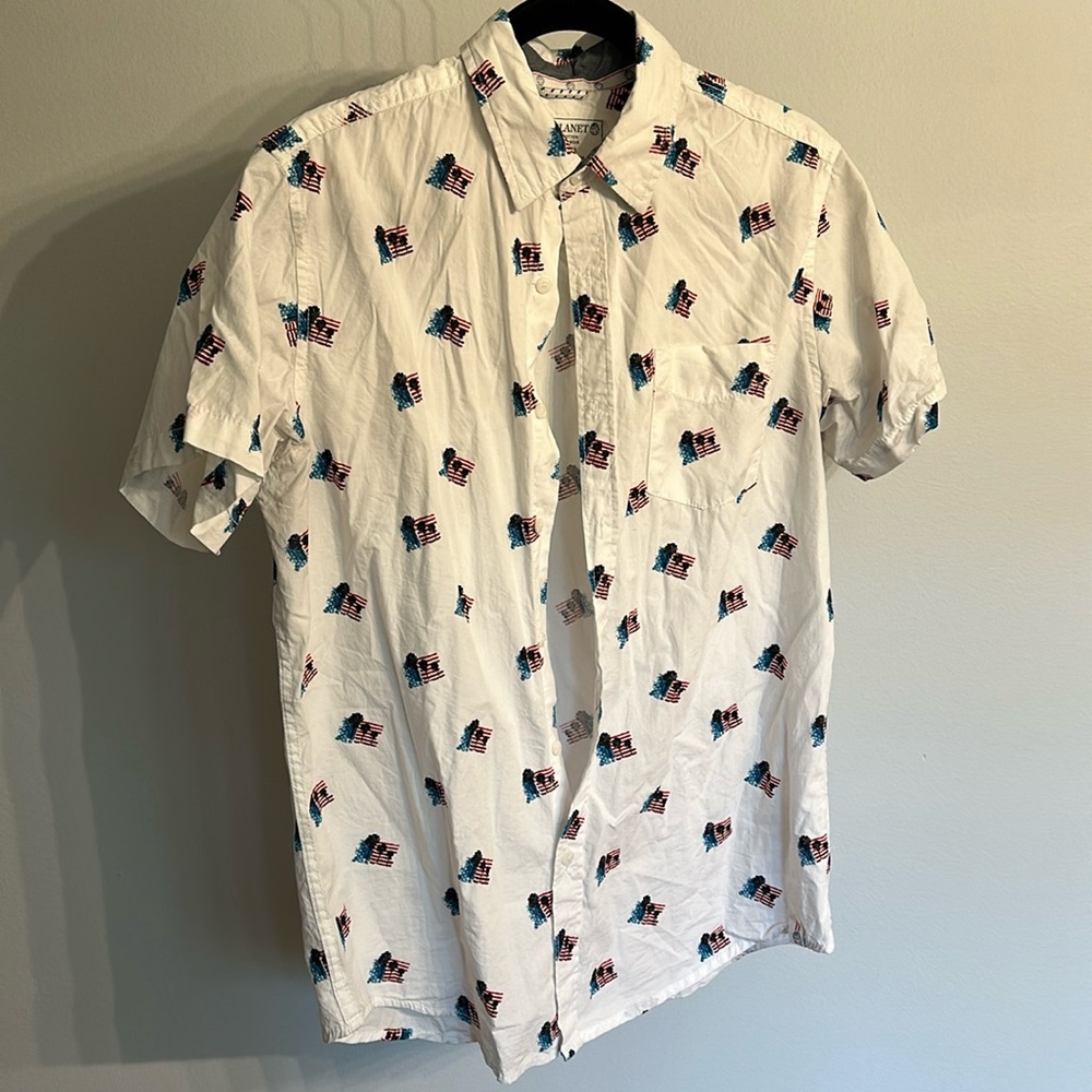 Men’s America Flag Button Down Size Medium
